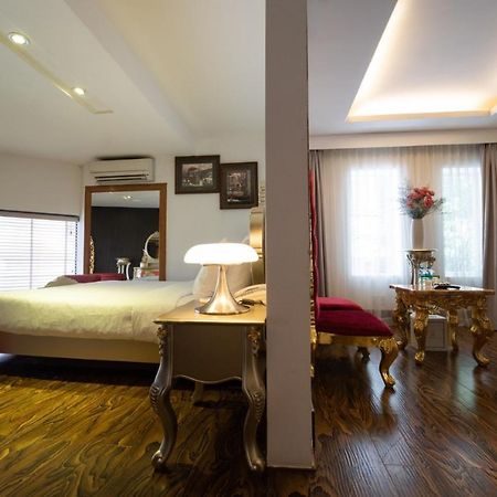The White Hotel 8A Thai Van Lung Cidade de Ho Chi Minh Exterior foto