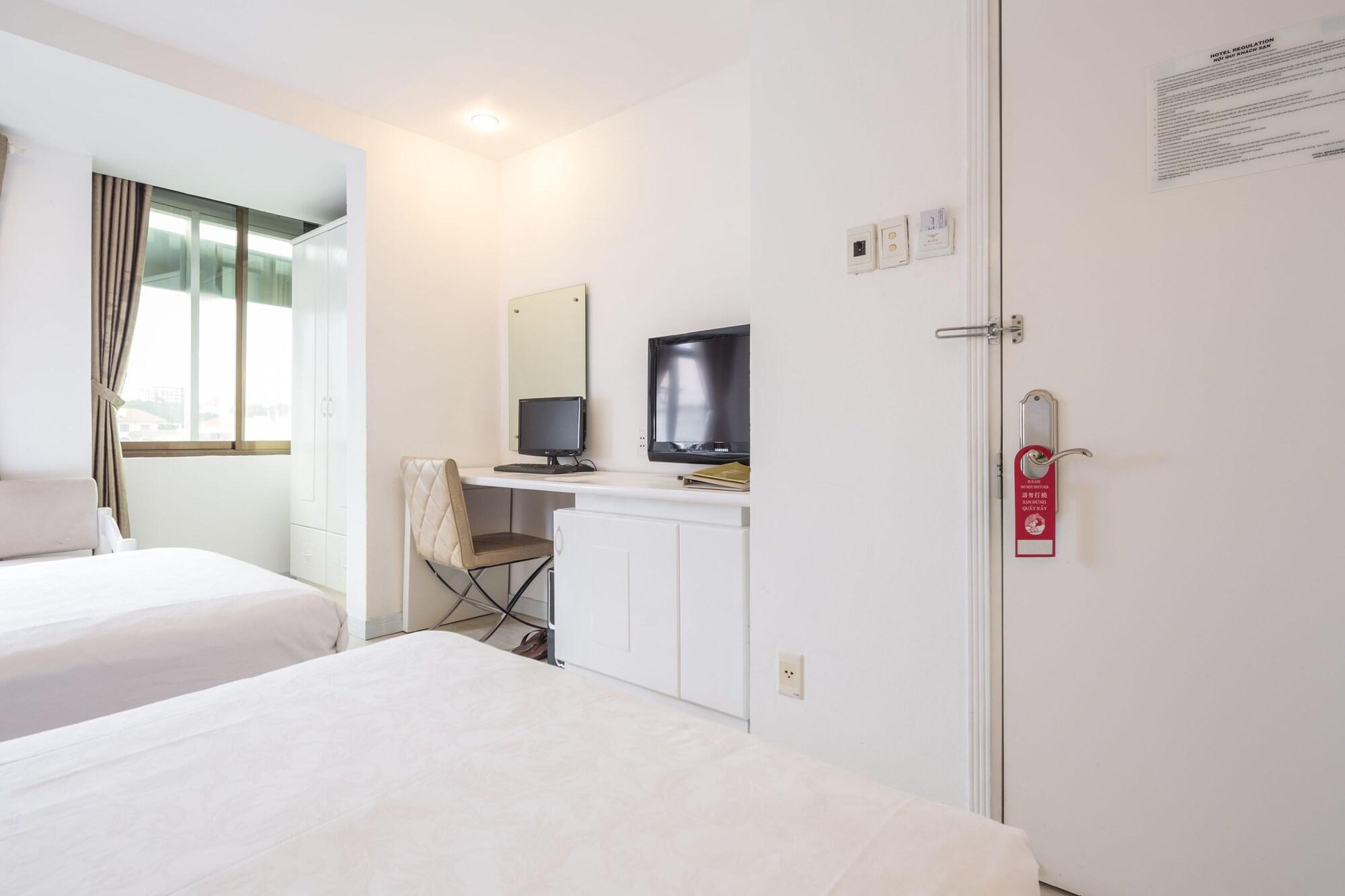 The White Hotel 8A Thai Van Lung Cidade de Ho Chi Minh Exterior foto
