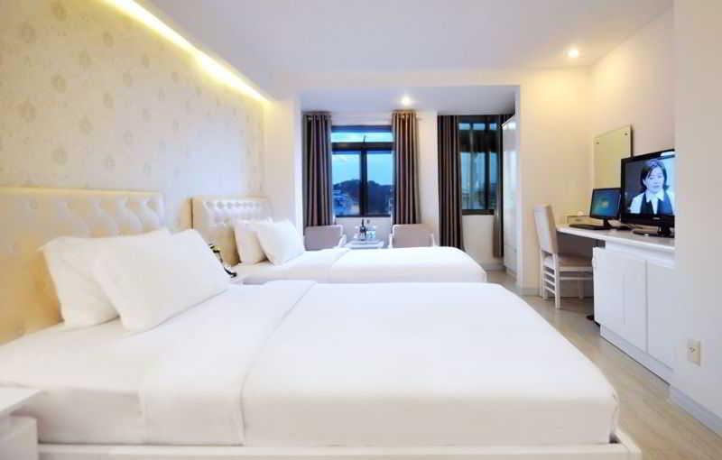 The White Hotel 8A Thai Van Lung Cidade de Ho Chi Minh Exterior foto